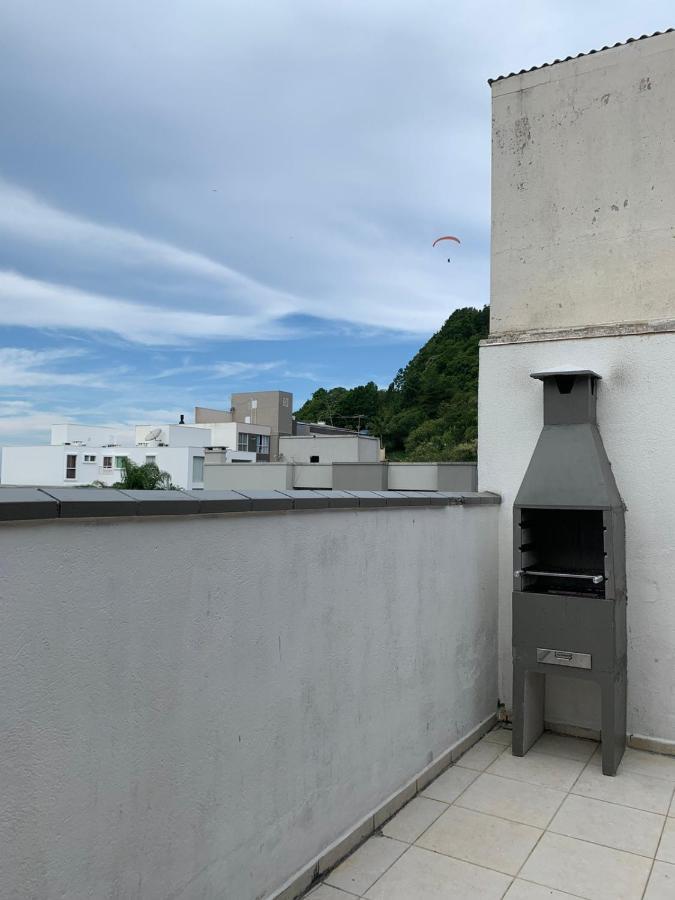Cobertura Dos Amores Na Localizacao Da Brava-